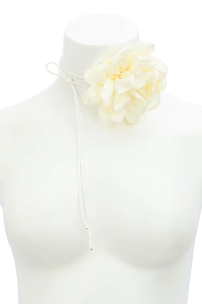 Cream Rose Neck Corsage